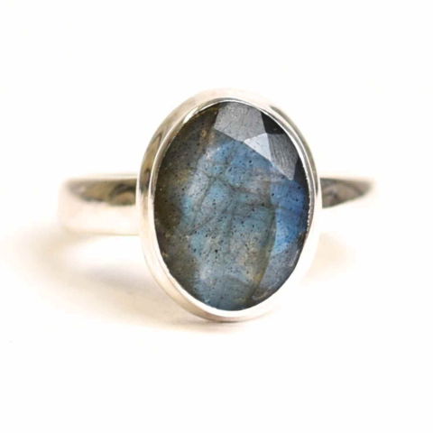 Incredere si Curaj - Inel argint 925 cu Labradorit fatetat oval – Lumina intuitiei interioare