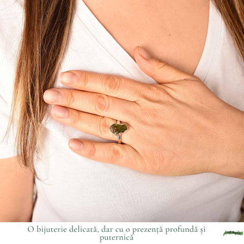 Inel din Argint 925 cu Moldavit Verde, M9/59 – Piatra Transformarii si Vindecarii Profunde [1]