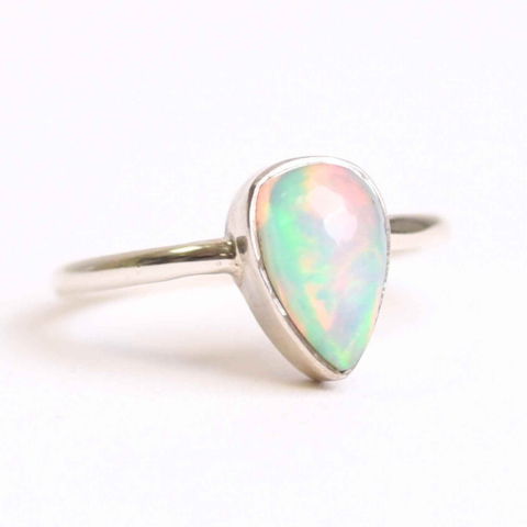 Balanta - Inel argint 925 cu Opal Etiopian lacrima – Lumina interioara si claritate