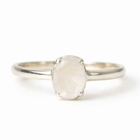 Bijuterii Semiprețioase - Inel argint 925 piatra lunii oval – intuitie si echilibru emotional