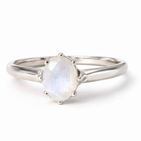 Inel Argint 925 cu Piatra Lunii Oval Fatetat – Feminitate si Echilibru Interior