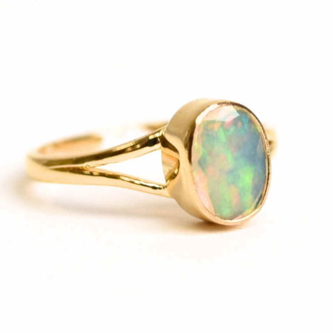 Balanta - Inel Argint 925 placat cu Aur 18K cu Opal Etiopian Oval Fatetat – Magie si Armonie Interioara