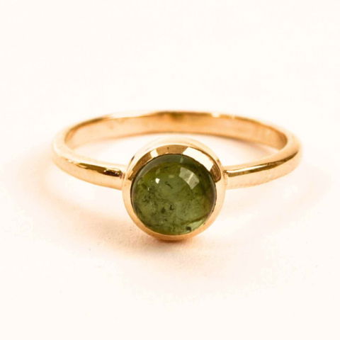 Sagetator - Inel Argint 925 Placat cu Aur 18K cu Turmalina Verde Marime 51 (EU) / 5.5 (US) – Echilibru si Incredere Interioara