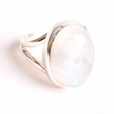 Echilibrare Energetica - Inel din argint 925 elegant cu Piatra Lunii – Armonie emotionala si conexiune cu feminitatea
