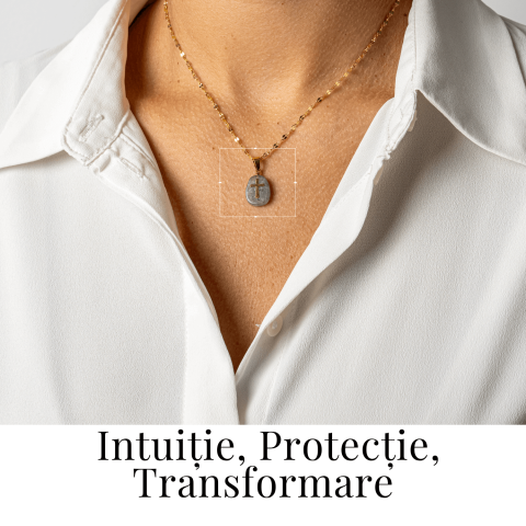Colier Otel Inoxidabil Auriu cu Labradorit si Cruce – Protectie Divina si Lumina Interioara [1]