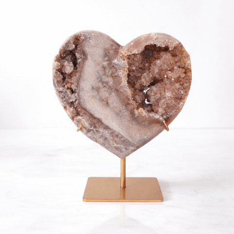 Inima din ametist roz cu calcit si cuart – geoda naturala sculptata manual in Brazilia 1.575 kg