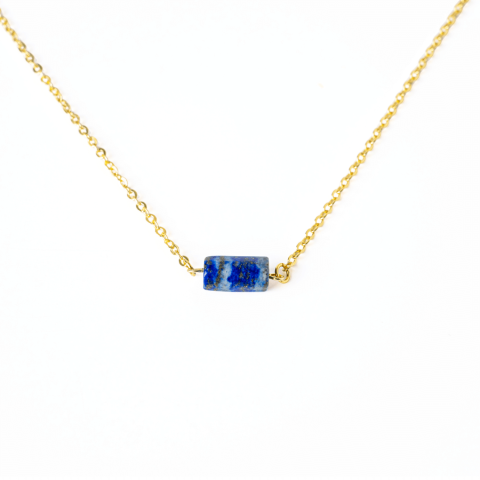 Cristale pe beneficii - Intelepciune si Claritate – Colier cu Pandantiv Hexagonal din Lapis Lazuli Natural pe Lant de Cupru