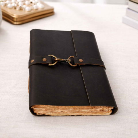 Jurnal din piele naturala cu hartie din bumbac – Eleganta si autenticitate [6]