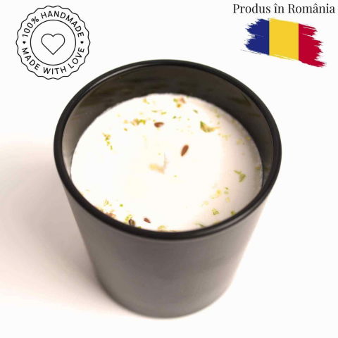 Cristale pe beneficii - Lumanare cu ulei esential de patchouli, vanilie & lavanda – Relaxare si echilibru total