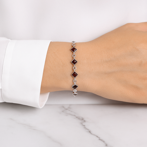 Bratara cu chihlimbar rosu inchis – Geometrie si rafinament natural [1]