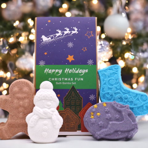 Set bombe de baie Christmas Fun – 4 piese (Gingerbread, Patina, Om de zapada, Ren) – cadoul perfect de Craciun [1]