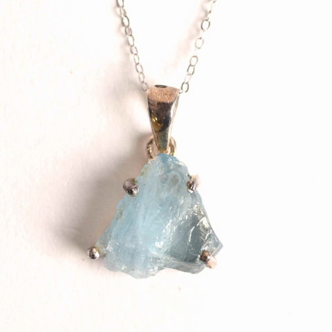 Bijuterii Semiprețioase - Colier Argint 925 cu Acvamarin Brut 3.02 gr– Liniste Interioara si Claritate