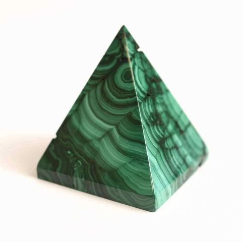 Tip Cristal - Piramida Malachit natural H 5 - 5.3 cm Latime 4.4 - 5.3 cm 163-190 gr - Claritate Mentala si Focus
