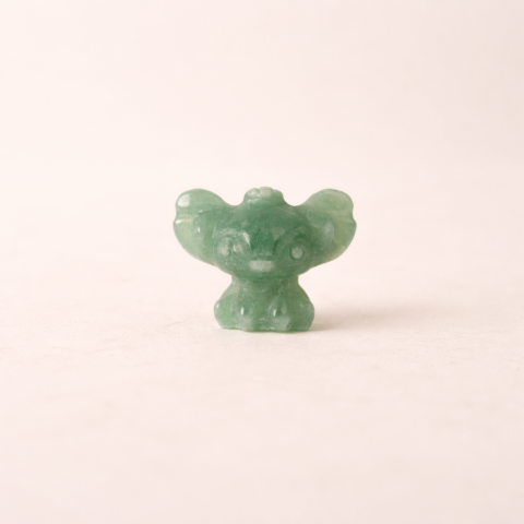 Cristale pe beneficii - Figurina din aventurin verde, pastratoare de speranta si echilibru interior.