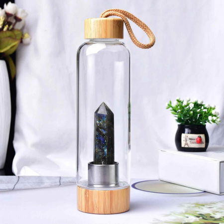 Sticla pentru apa cu varf cristal Labradorit si Bambus - Capacitate 500 ml si include husa de protectie neagra - Copie [2]