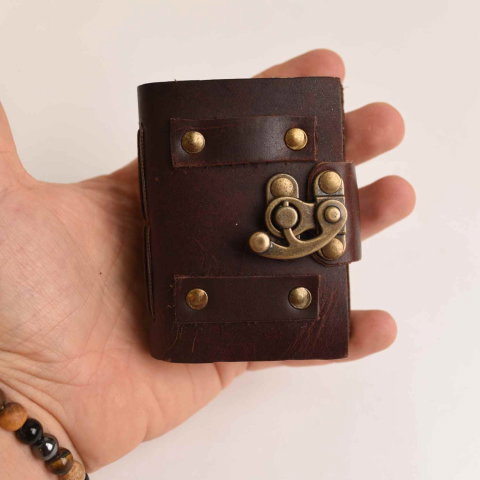Mini Jurnal vintage din piele cu incuietoarea de epoca  – Intimitate si stil retro [12]