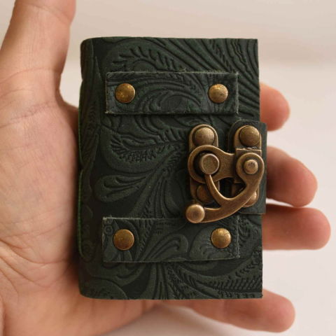 Mini Jurnal vintage din piele cu incuietoarea de epoca  – Intimitate si stil retro [1]