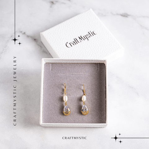 Cercei cu Perla Naturala si Zircon - Feminitate Discreta si Rafinament [7]