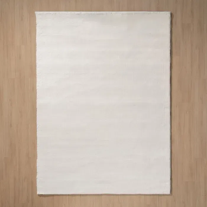 Mese in Stil Minimalist - Covor Alb Minimalist Impresionant | Covoare de Lux pentru Casa