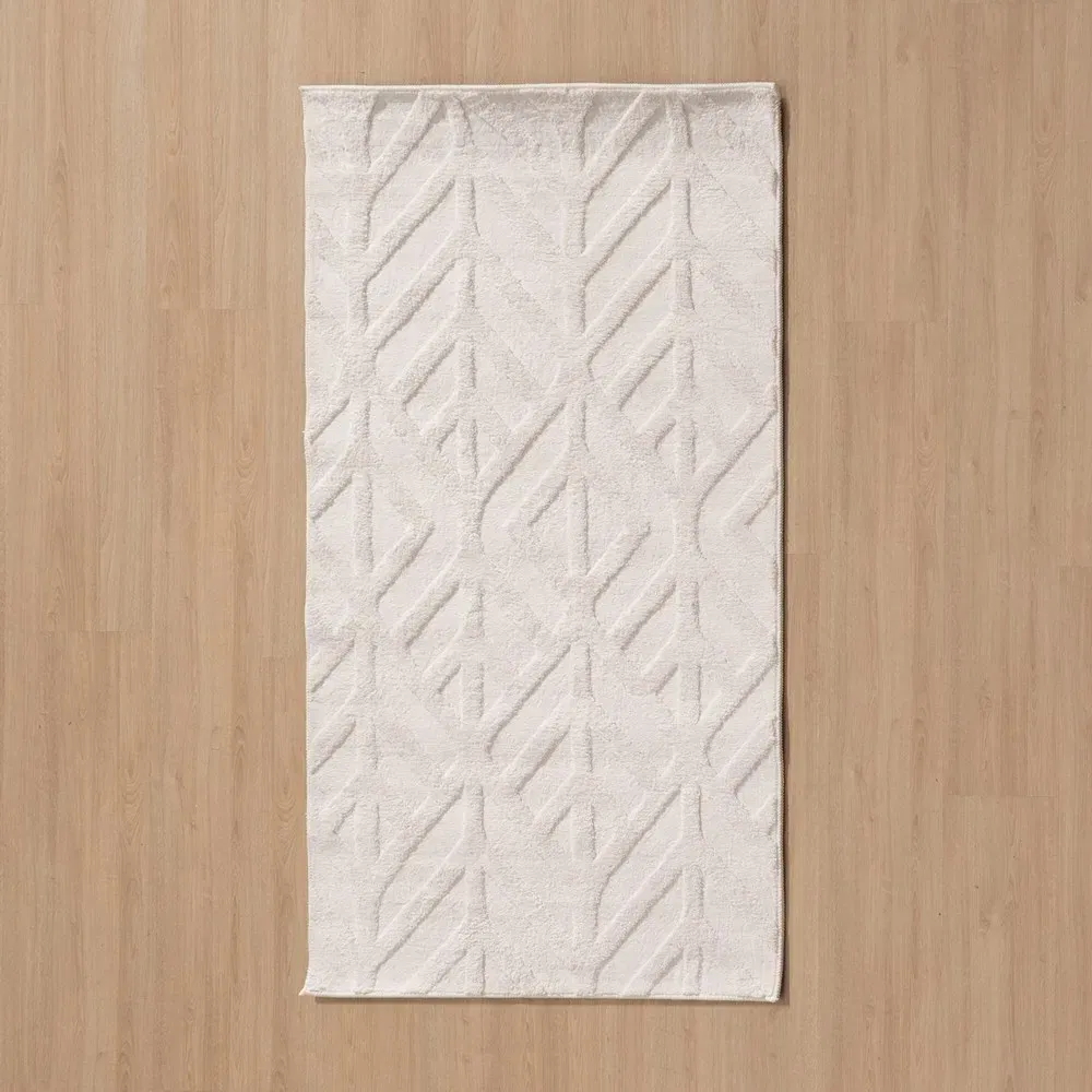 Fotolii in Stil Scandinav - Covor crem cu model in relief | Covoare moderne