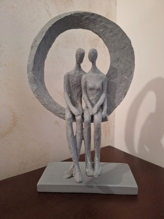 Obiecte decorative - Figurina Cuplu in cerc, rasina, gri - creativdeco.ro
