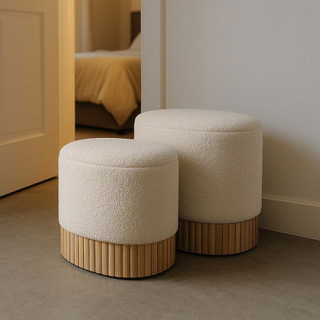 Scandinav - Set 2 taburete crem cu ladă boucle și bază lemn – design japandi