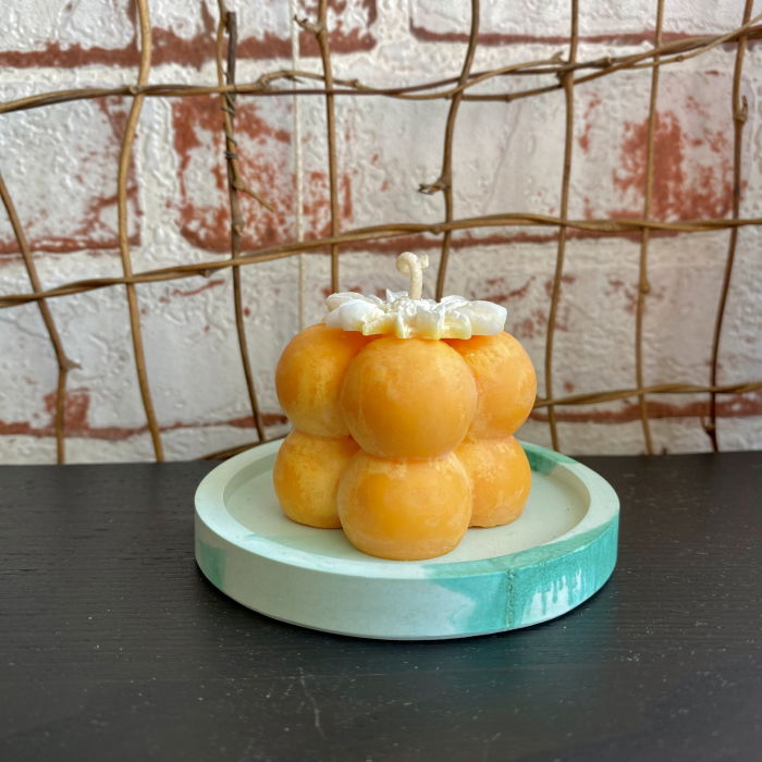 Lumanare parfumata " mini bubble ", cub mic cu suport ceramic rotund. Portocaliu/alb [2]