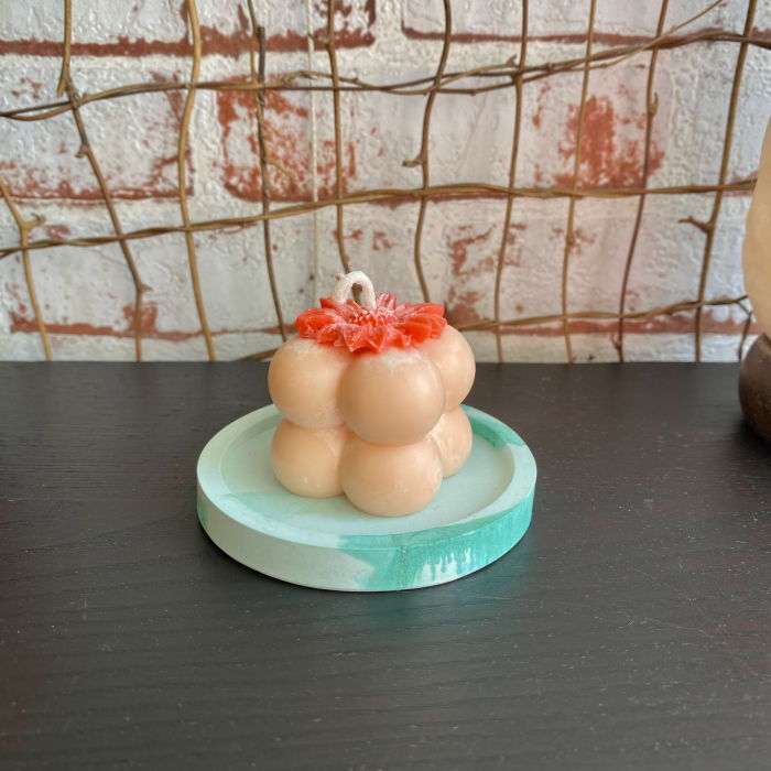 Lumanare  parfumata " mini bubble ", cub mic cu suport ceramic rotund. Roz/rosu [2]