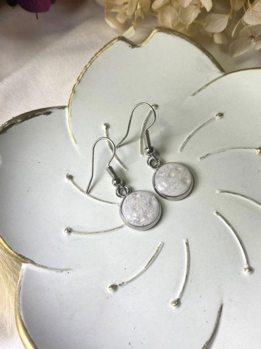 Cercei rotund alb [2]