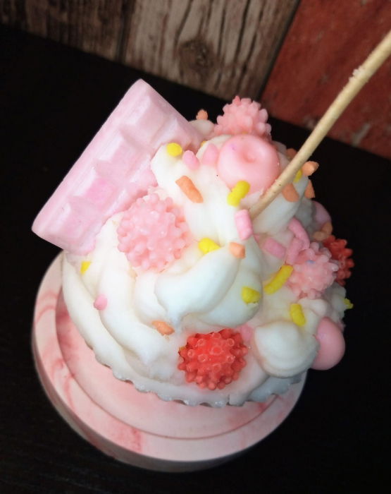 Lumanare parfumata " Cupcake " cu farfurie mica din ceramica [4]