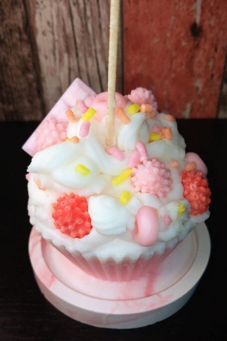 Lumanare parfumata " Cupcake " cu farfurie mica din ceramica [3]