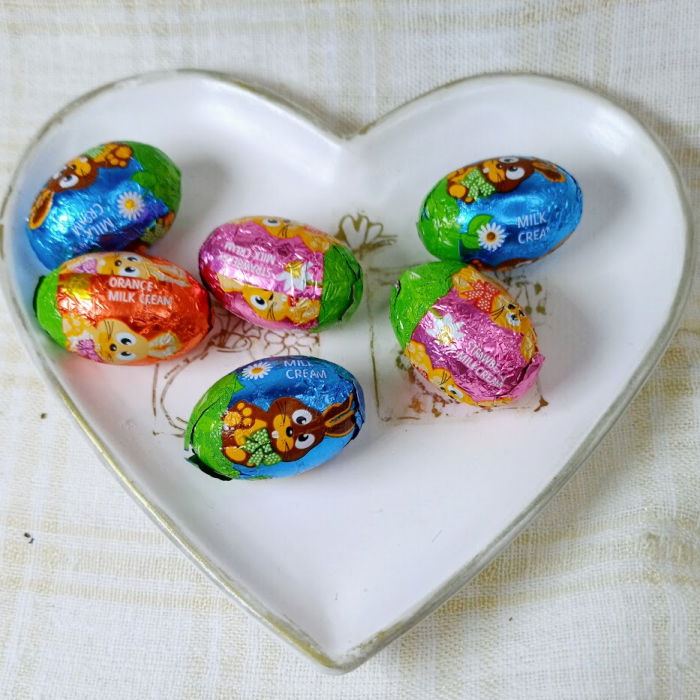 Farfurie albă argintie + lumânare din ceară de soia în formă de inimă [3]