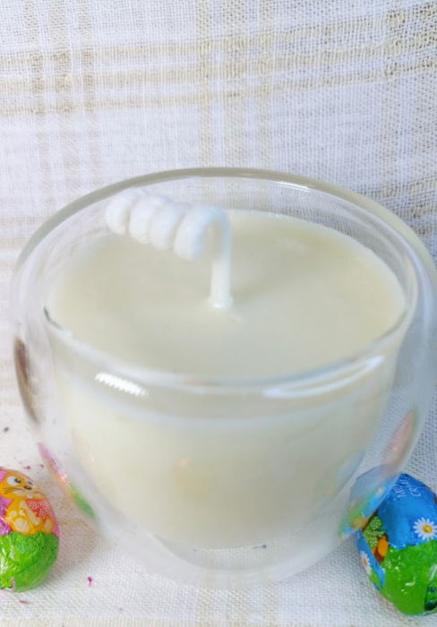 Farfurie albă cu iepuras si ou + lumânare din ceară de soia în pahar din sticla [6]