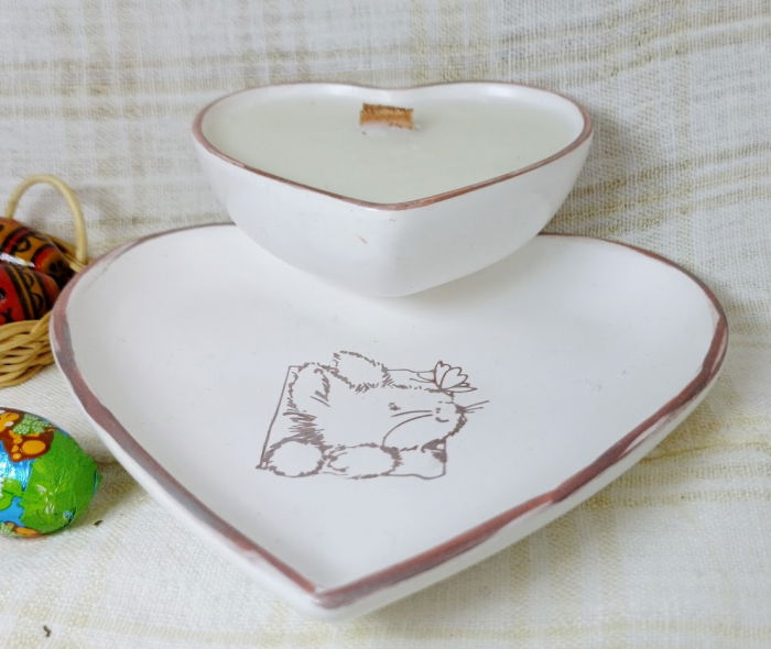 Farfurie albă + lumânare din ceară de soia în formă de inimă [7]