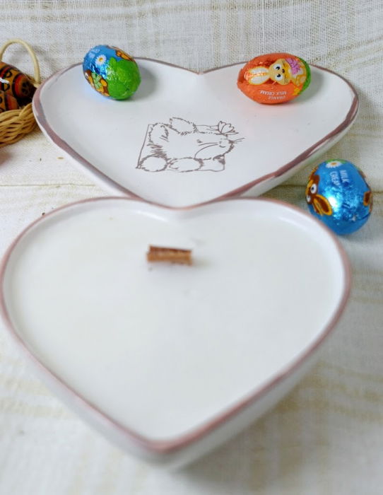 Farfurie albă + lumânare din ceară de soia în formă de inimă [9]