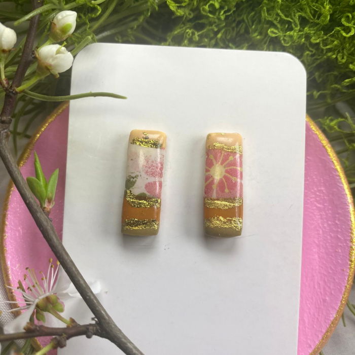 Patrat roz maro auriu [1]