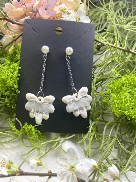 Fluture alb cu bila [3]