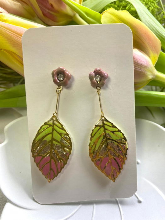 Florile cu frunze verde mov [2]