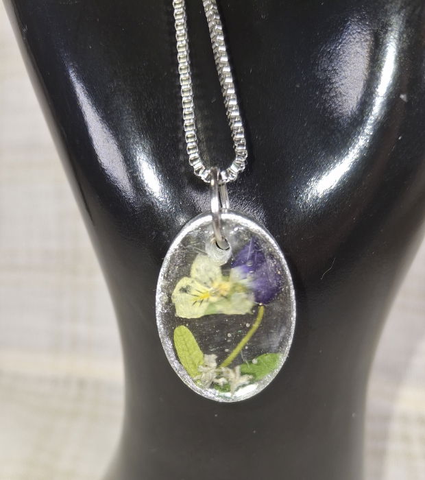 Set lantisor si cercei  'panselute' [8]