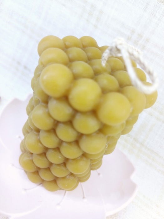 Lumanare decorativa din ceara naturala de albine plus suport - floare din ceramica. [5]