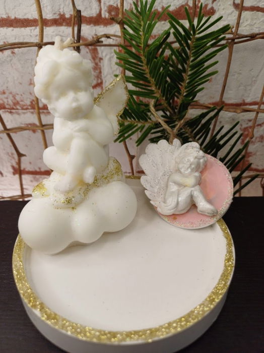 Lumanare "ingeras pe nor " cu farfurioara din ceramica roz/auriu [1]