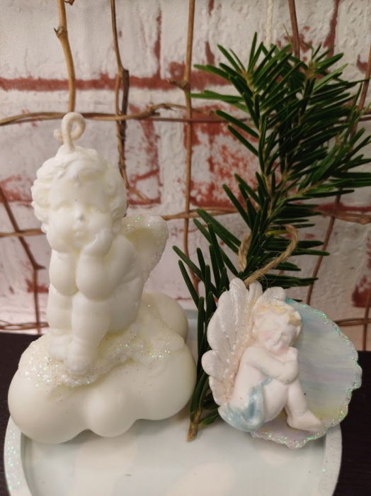 Lumanare "ingeras pe nor " cu farfurioara din ceramica bleu. [2]