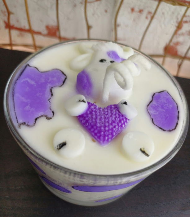 Lumanare parfumata, " Happy Cow ", in pahar de sticla. [3]
