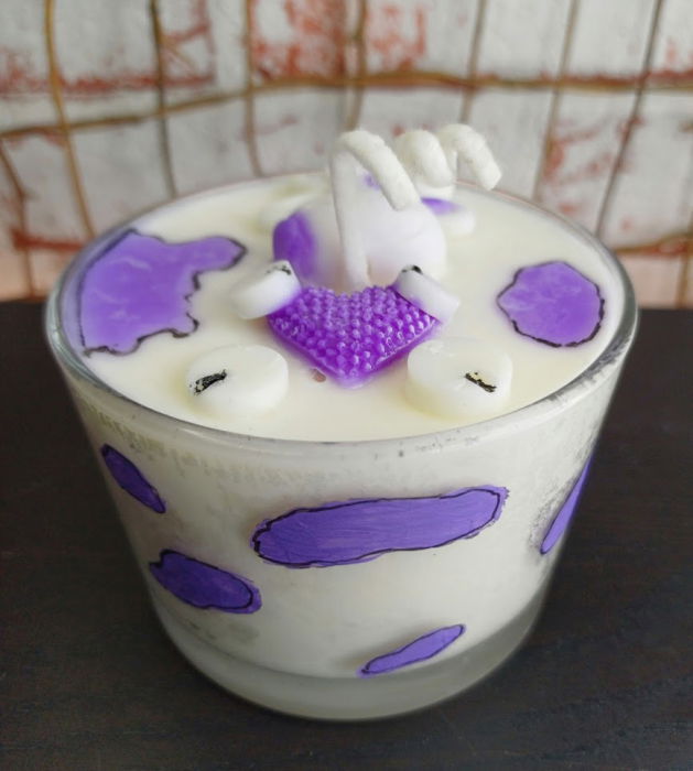 Lumanare parfumata, " Happy Cow ", in pahar de sticla. [6]