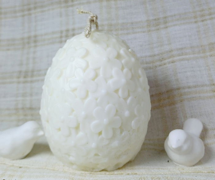 Ou alb cu flori din ceara de soia + suport in forma de inimă + iepuraș din ceramică handmade [2]