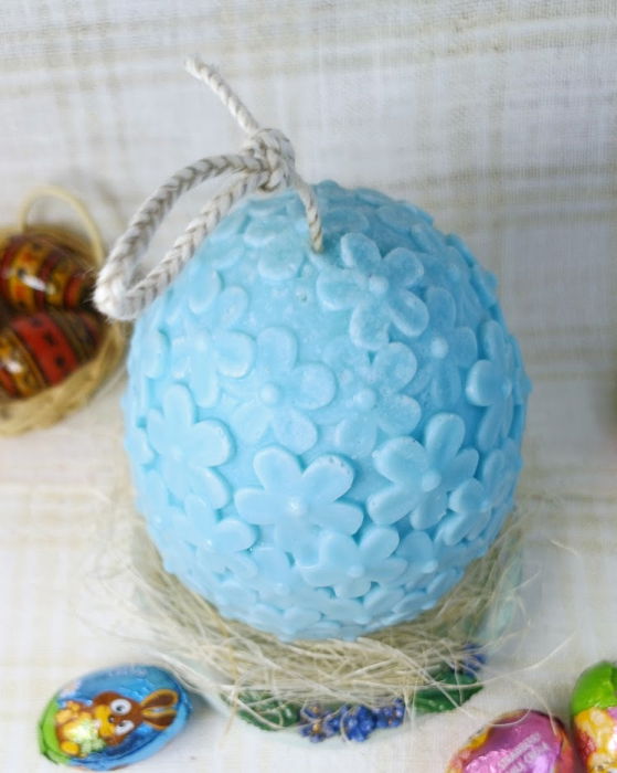 Ou albastre cu flori din ceara de soia + farfurie din ceramica handmade [9]