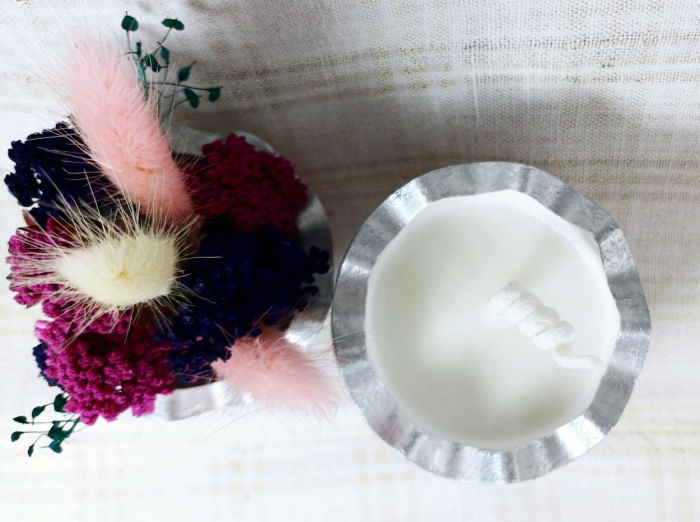 Ou roz/argintiu din ceramica handmade + lumanare alba de ceara de soia [6]