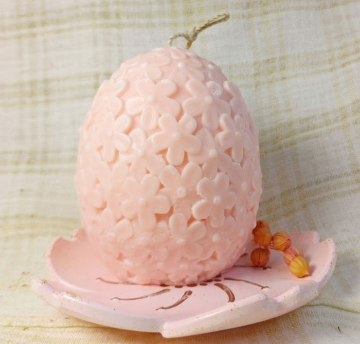 Ou roz cu flori din ceara de soia + farfurie din ceramica handmade roz [2]