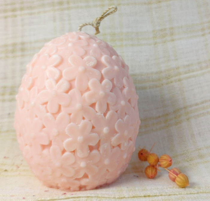 Ou roz cu flori din ceara de soia + farfurie din ceramica handmade roz [4]