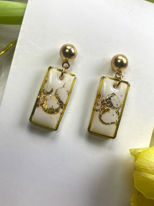 Patrat alb auriu cu bila [3]